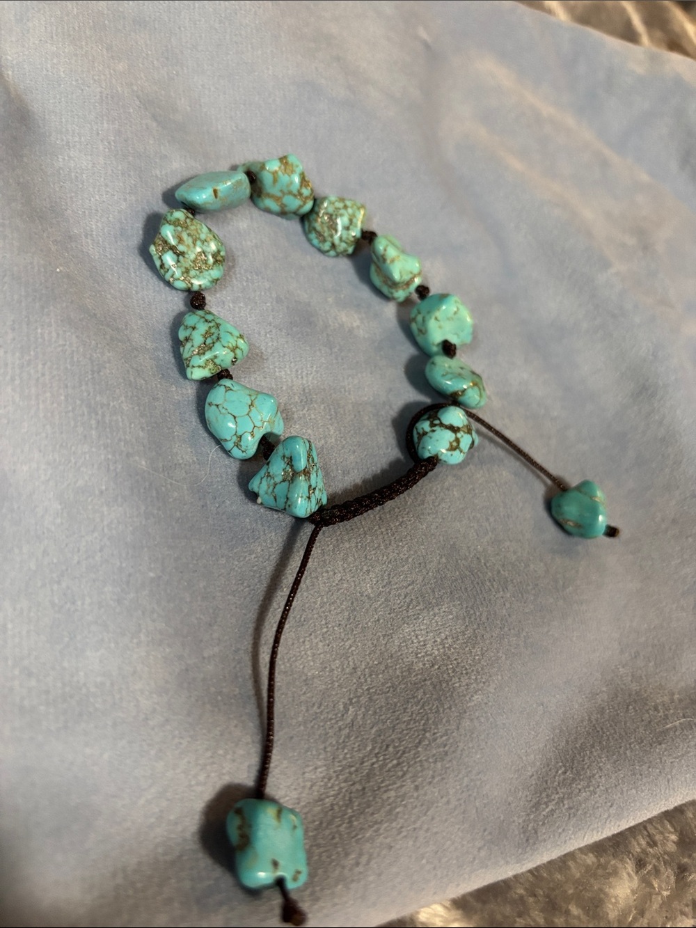 NWOT handmade turquoise nugget bracelet features irregular gemstone slices
